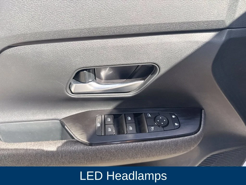 Certified Used 2025 Fresh Powder Nissan SV image 16