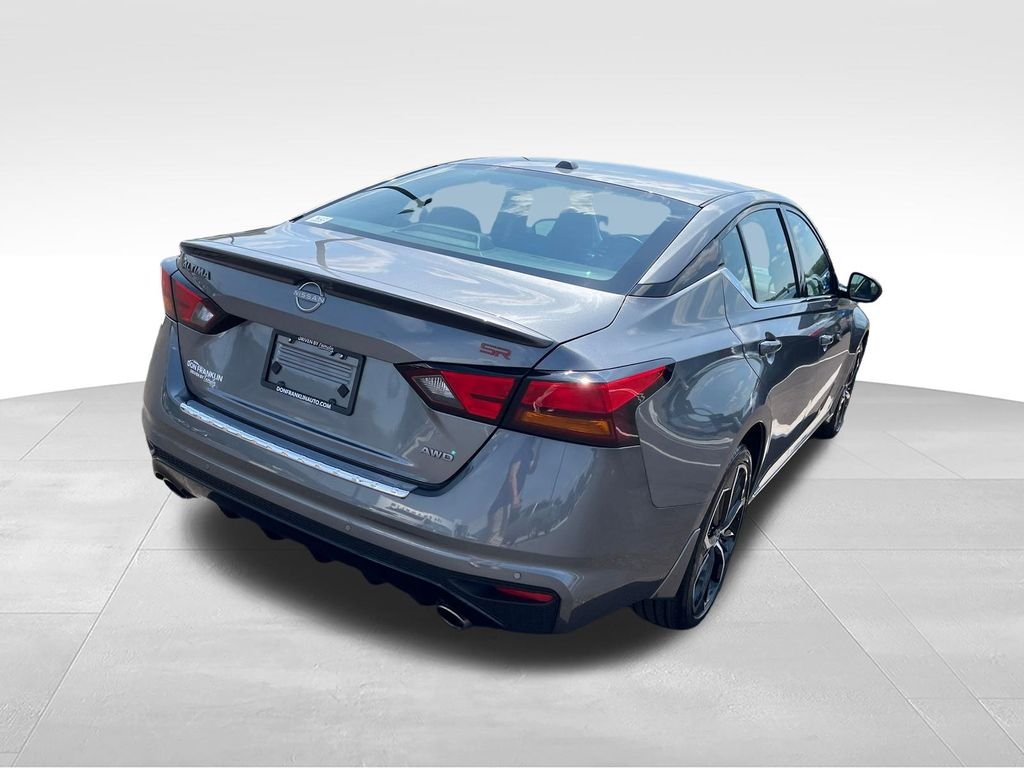 Used 2023 Gray Nissan 2.5 SR image 5