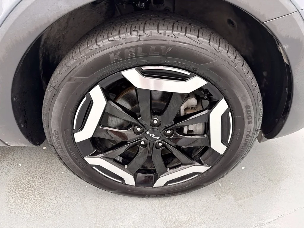 Used 2024 Silver Kia S image 13