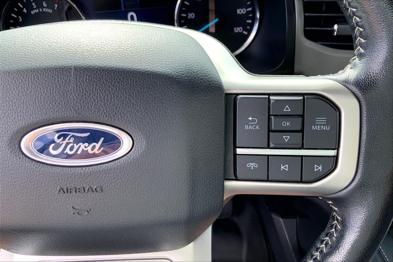 Certified Used 2023 Agate Black Metallic Ford XLT image 25