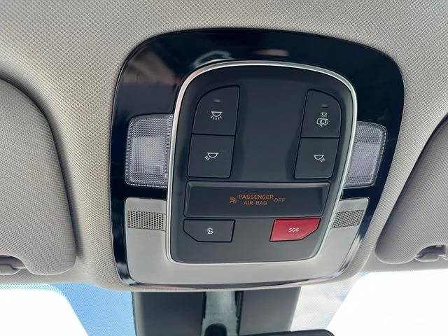 Used 2023 Red Hyundai SEL image 16