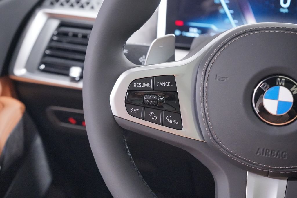 New 2027 Gray Metallic BMW xDrive40i image 13