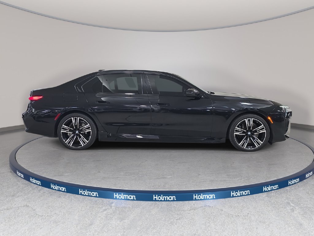 Certified Used 2023 Black Sapphire Metallic BMW xDrive60 image 6