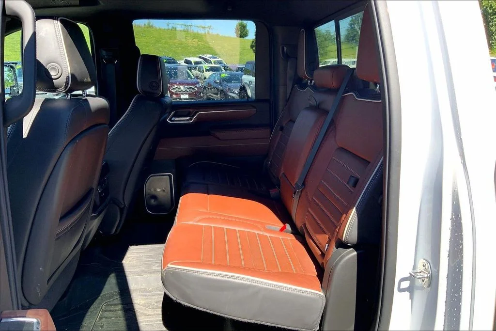 Used 2024 White GMC Denali Ultimate image 11