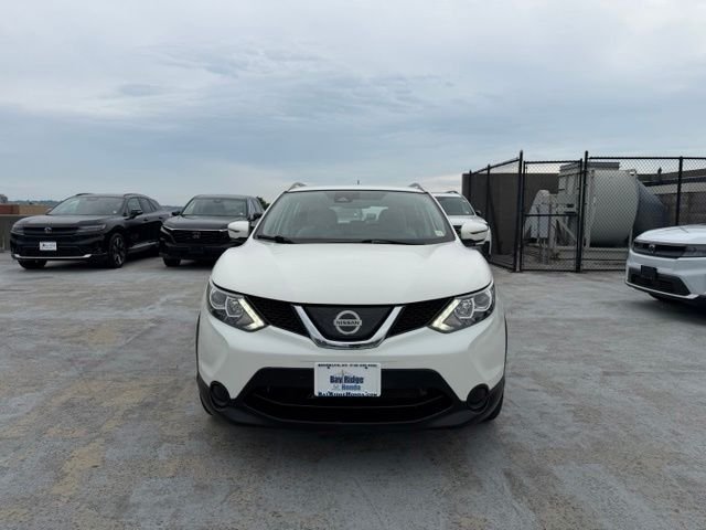 Used 2019 White Nissan SV image 2