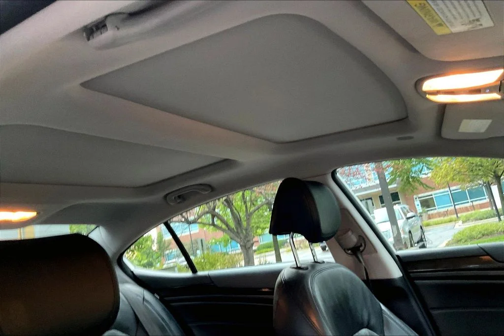 Used 2016 White Kia Premium image 25