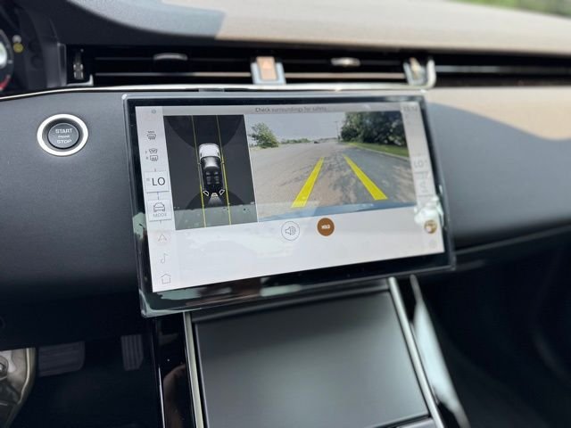 New 2026 Tribeca Blue Land Rover S image 17