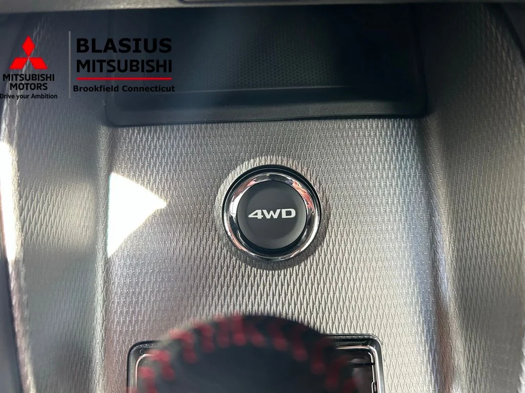 New 2025 White Mitsubishi 2.0 Trail Edition image 69