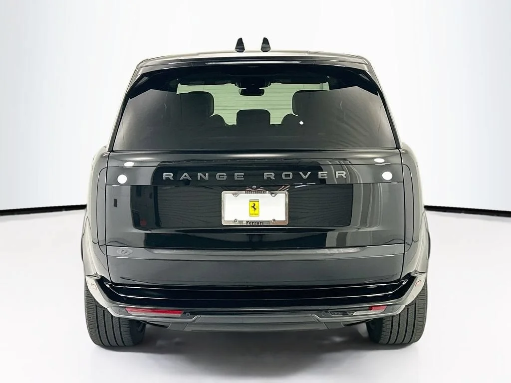 Used 2025 Santorini Black Metallic Land Rover SE image 6