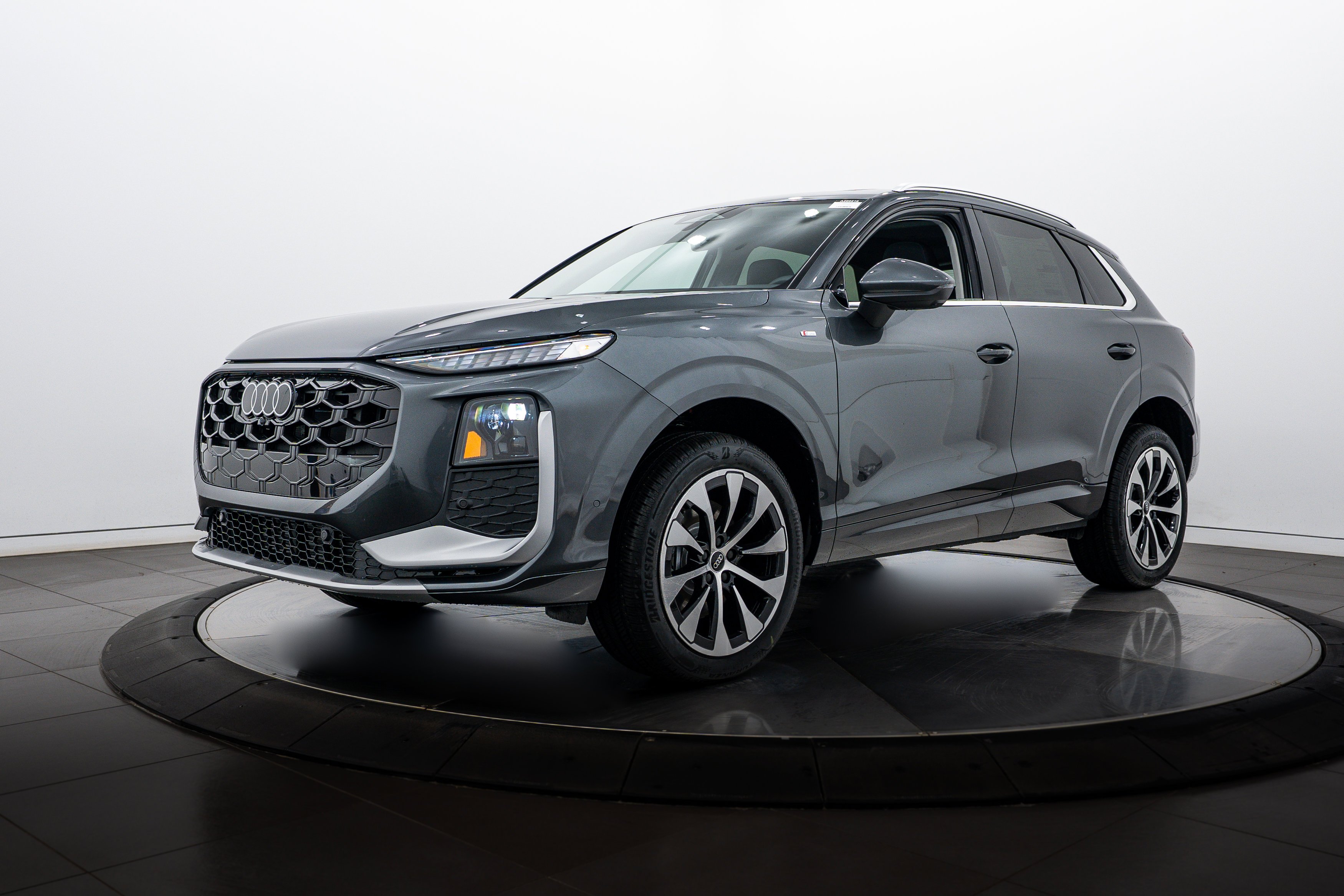 New 2026 Daytona Gray Audi S line image 6