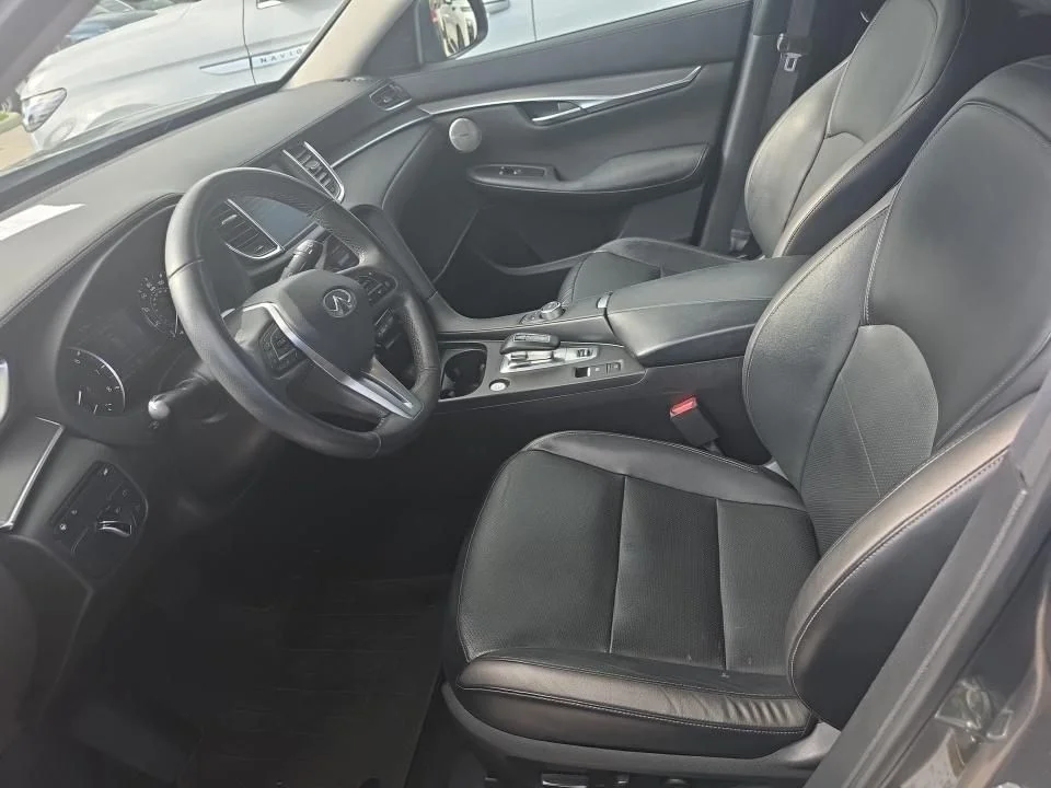 Certified Used 2023 Gray INFINITI LUXE image 8