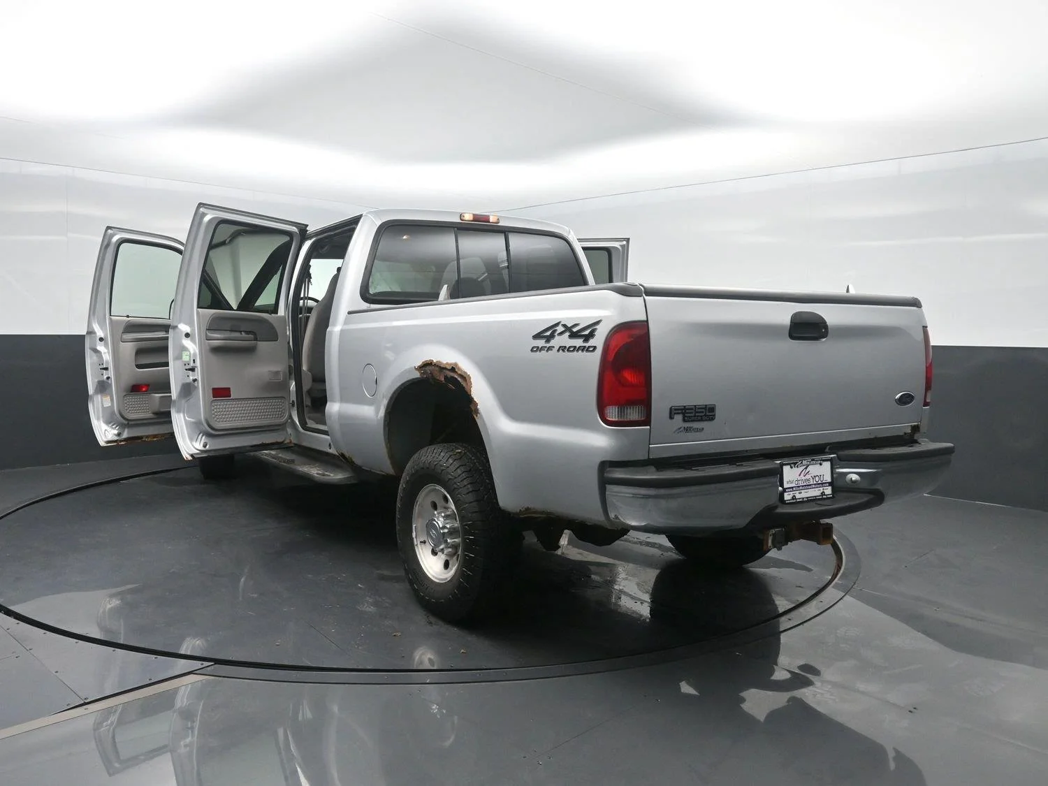Used 2000  Ford Lariat image 39