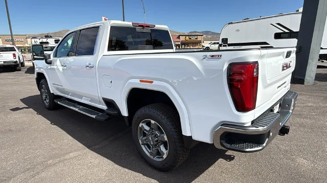 New 2026 Summit White GMC SLT image 5
