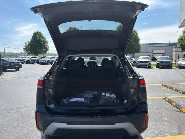 2025 Volkswagen Tiguan SE - Photo 19