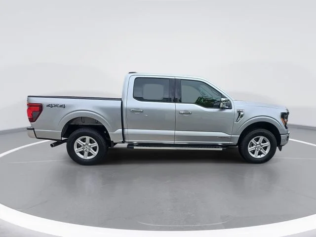 Used 2025 Silver Ford XLT image 6