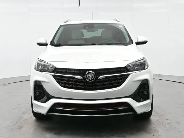 Used 2021 WHITE FROST TRICOAT Buick Preferred image 2