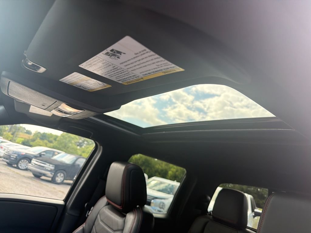 Used 2025 Orange Nissan PRO-4X image 24