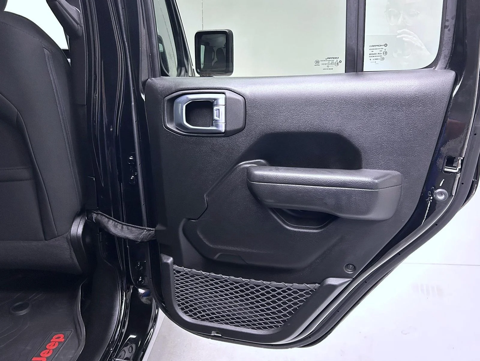 Used 2022 Black Jeep Unlimited Sport S image 17