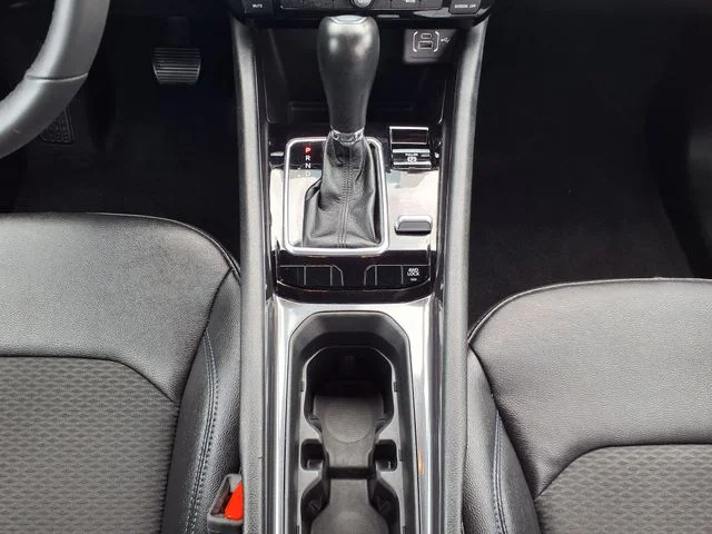 Used 2025 Silver Jeep Latitude image 38