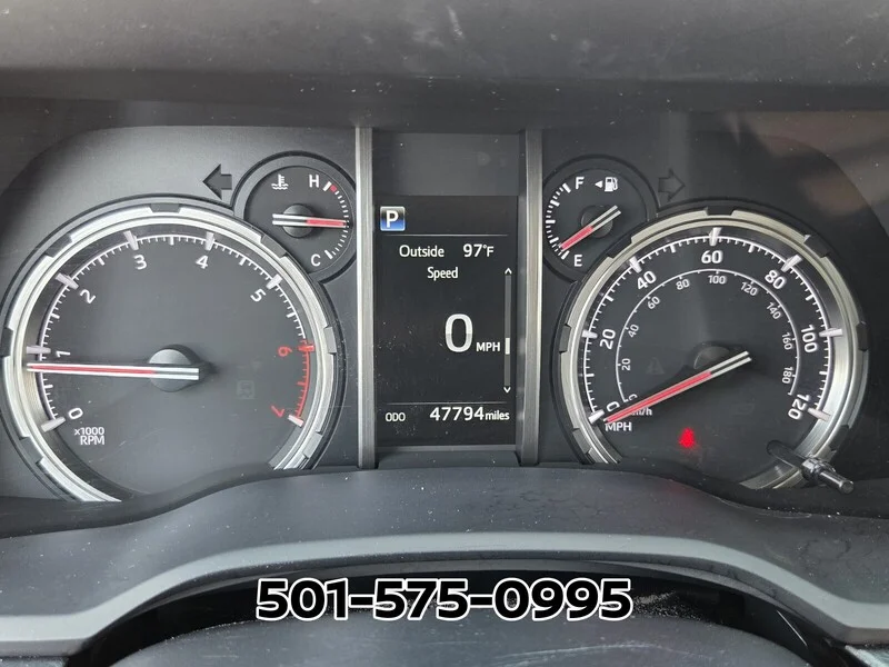 Used 2021 Midnight Black Metallic TOYOTA VENTURE 4WD image 34