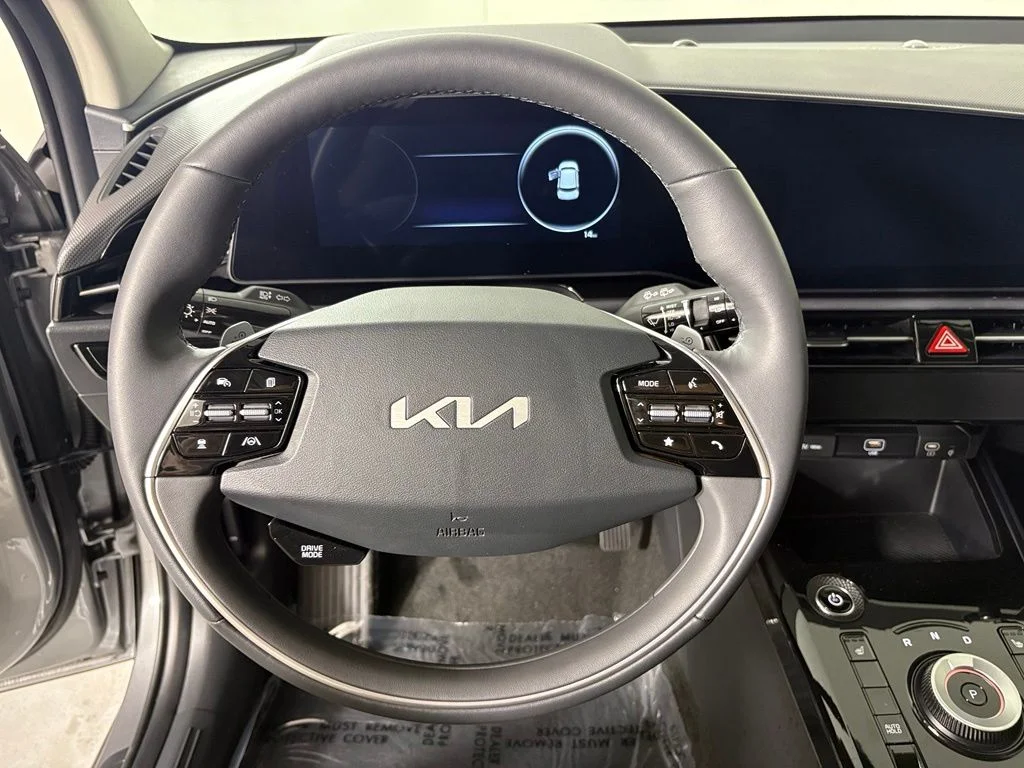 New 2026 Steel Gray Kia WIND image 22