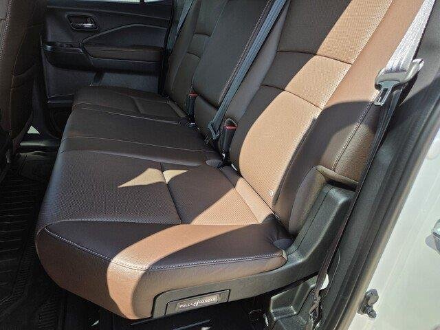 Used 2026 Platinum White Pearl Honda RTL image 24