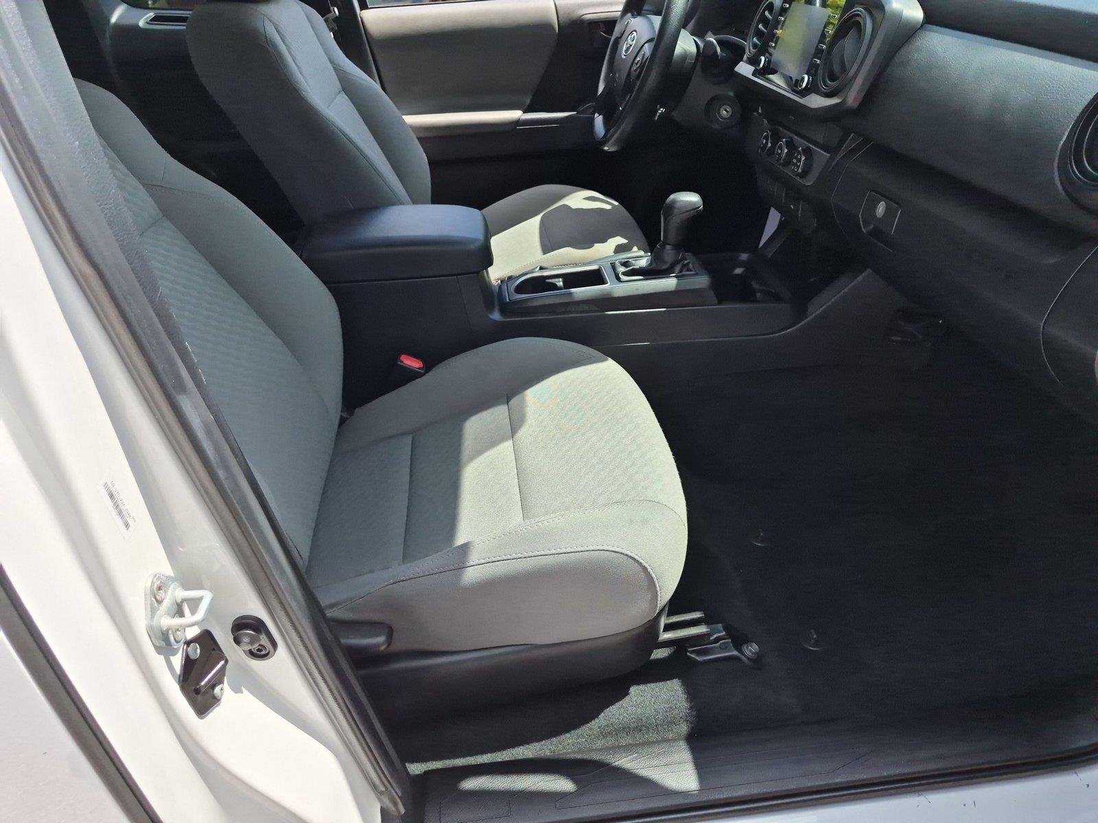 Used 2022 White Toyota SR image 34