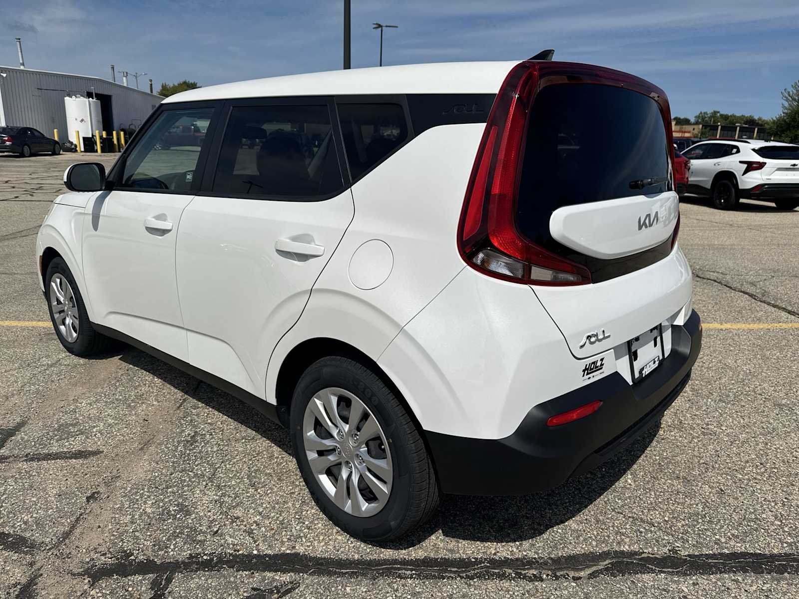 Used 2021 White Kia LX image 6