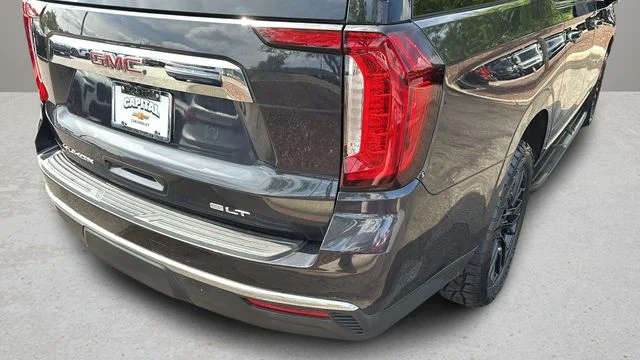 Used 2023 Silver GMC SLT image 40