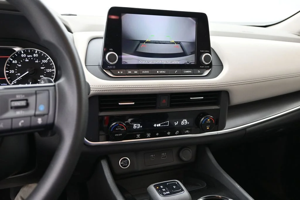 Used 2023 White Nissan SV image 25
