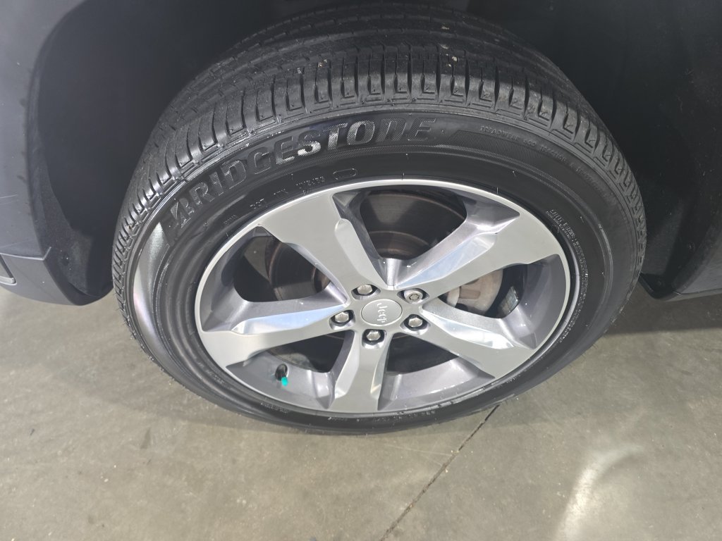 Used 2021 Gray Jeep Limited image 10