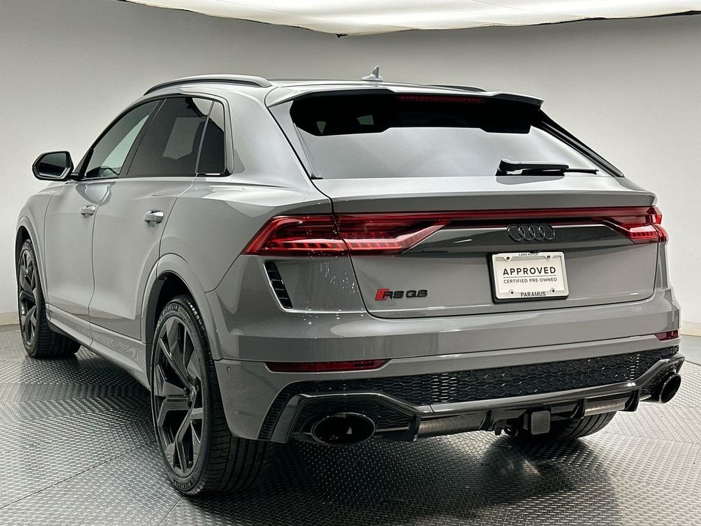Used 2023  Audi 4.0T image 11