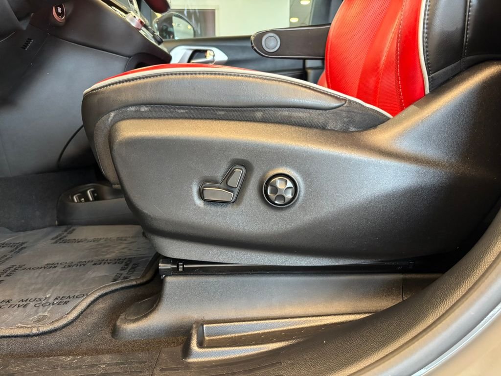 Used 2020 White Chrysler Limited image 16