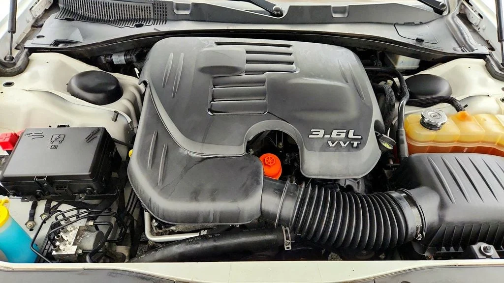 Used 2019 White Knuckle Clearcoat Dodge Charger GT w/ Performance Handling, Plus & Blacktop Pkgs image 29