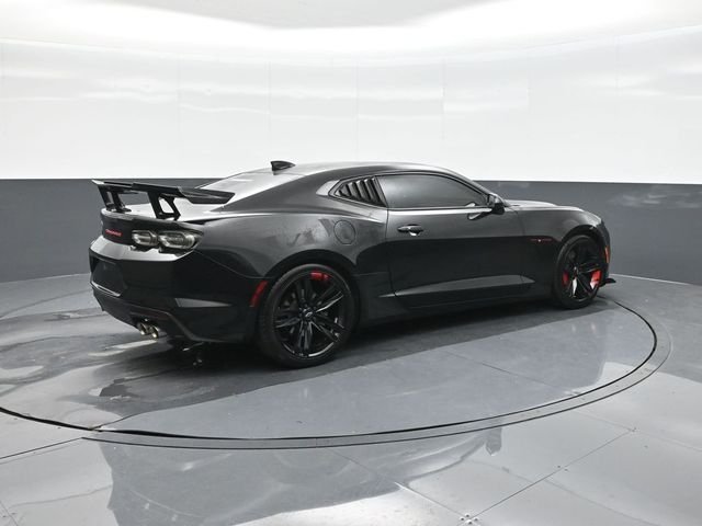 Used 2021 Black Chevrolet 2LT image 14