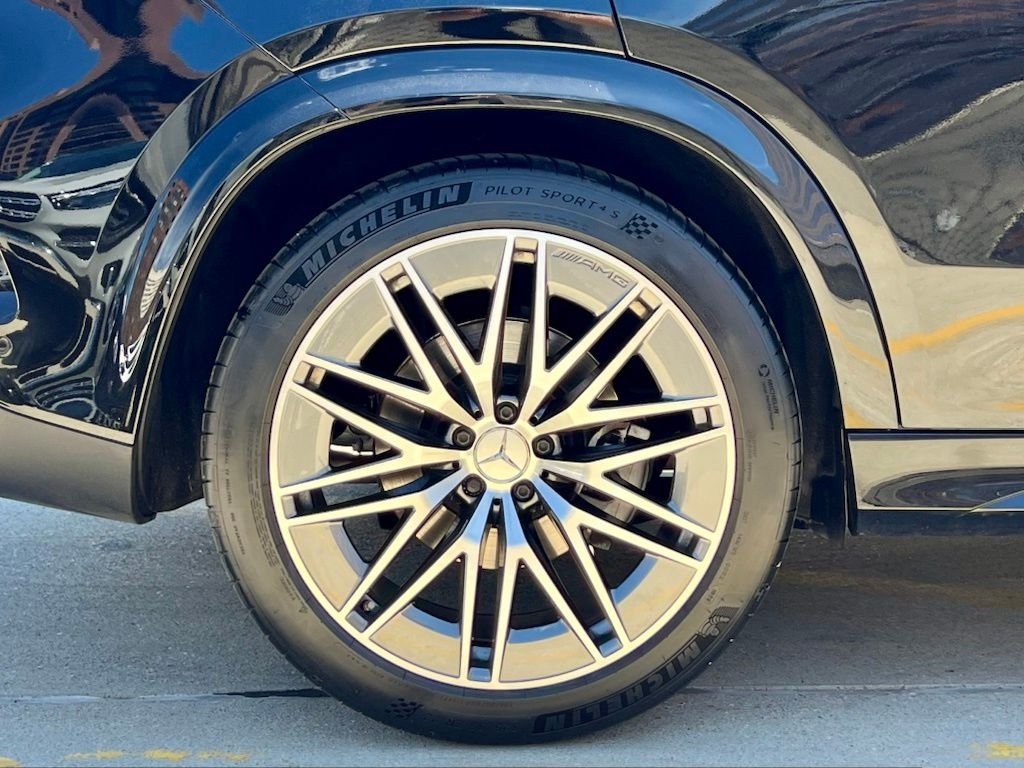 Certified Used 2024  Mercedes-Benz GLE 53 AMG® image 16