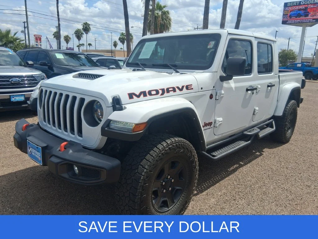 Used 2023 White Jeep Mojave image 3
