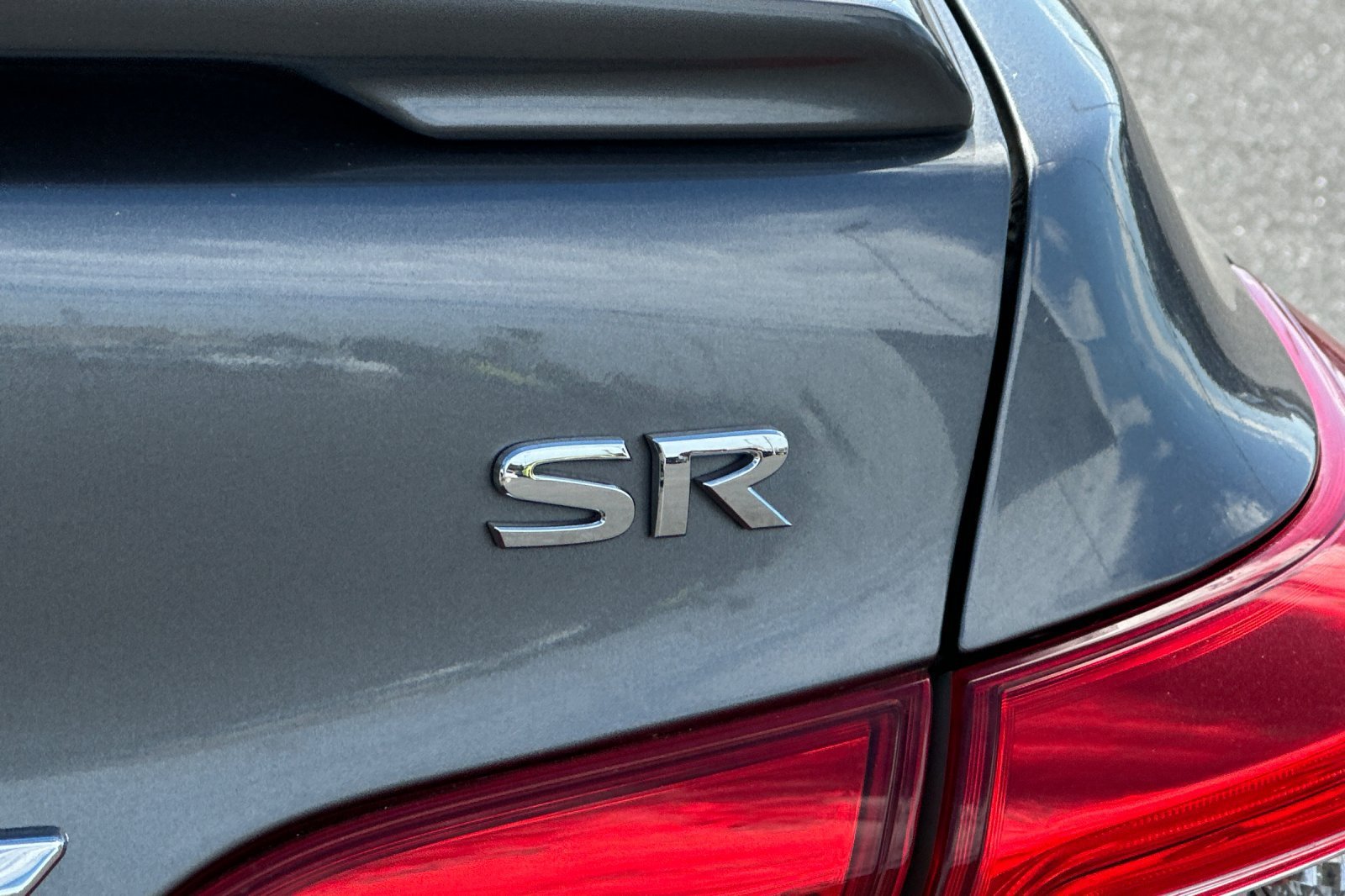 Certified Used 2019 Gun Metallic Nissan SR image 26