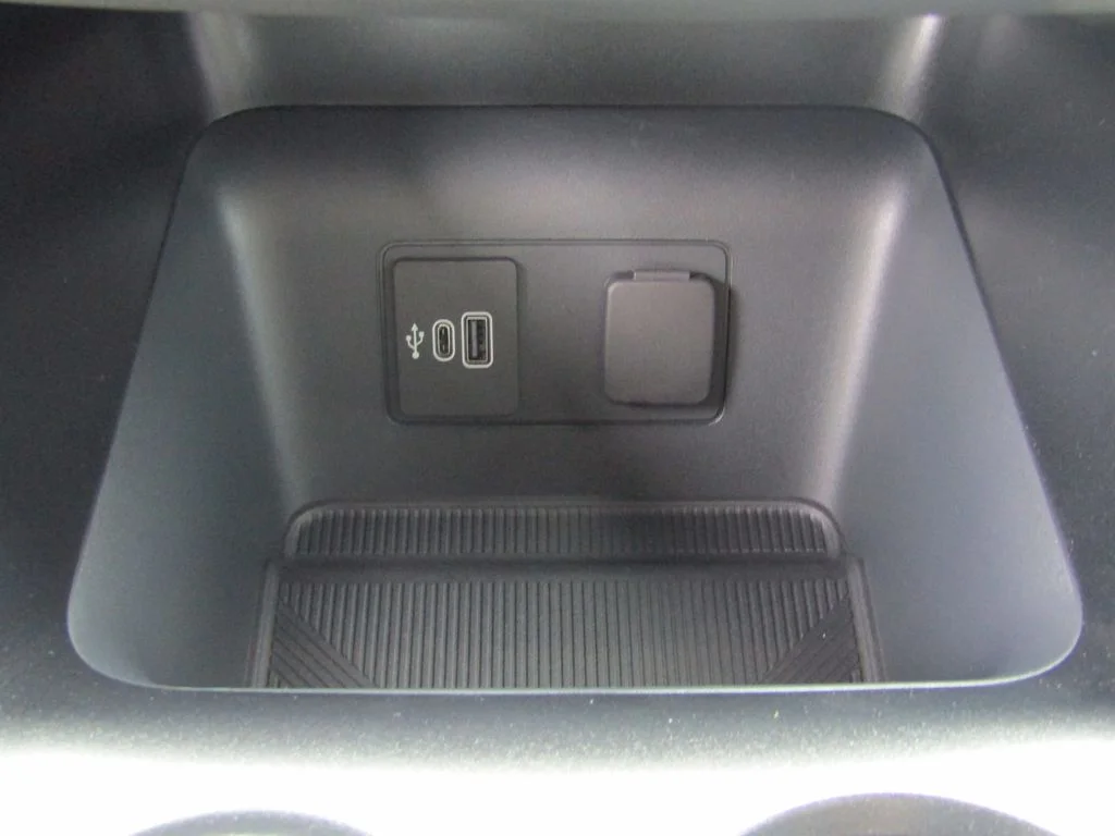 New 2027 Avalanche Gray Ford Active image 29