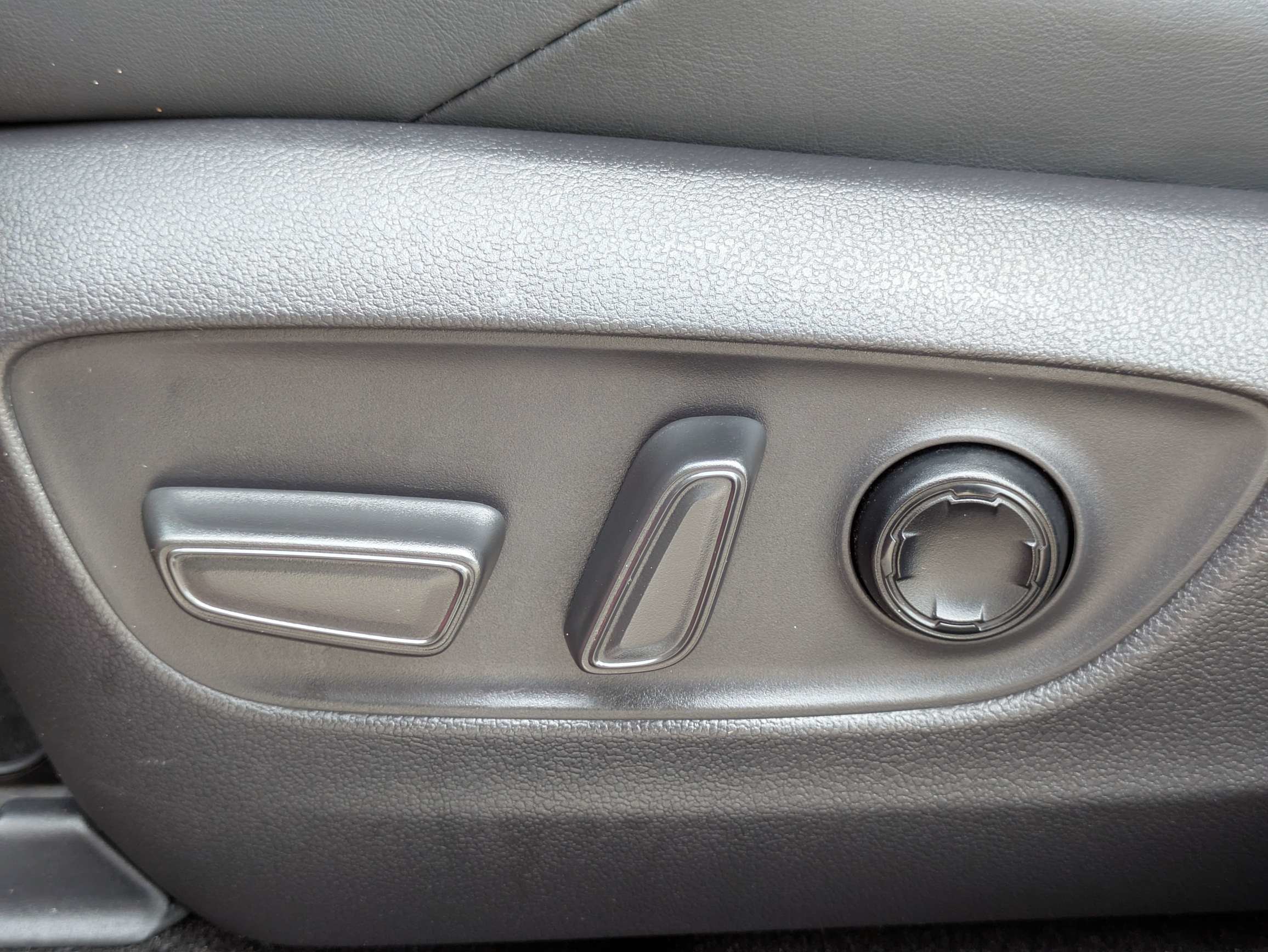 Used 2021 Pearl Toyota Limited image 20