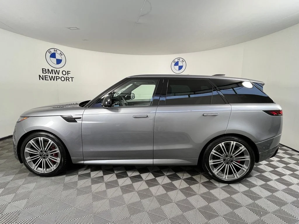 Used 2024 Gray Land Rover Dynamic SE image 14