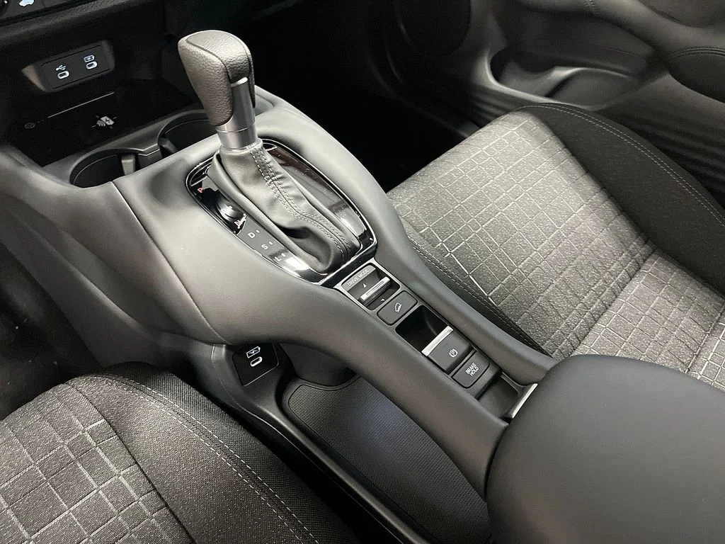 New 2027 Platinum White Pearl Honda LX image 14