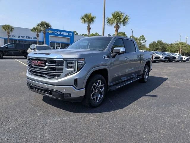 Used 2025 Sterling Metallic GMC SLT image 7