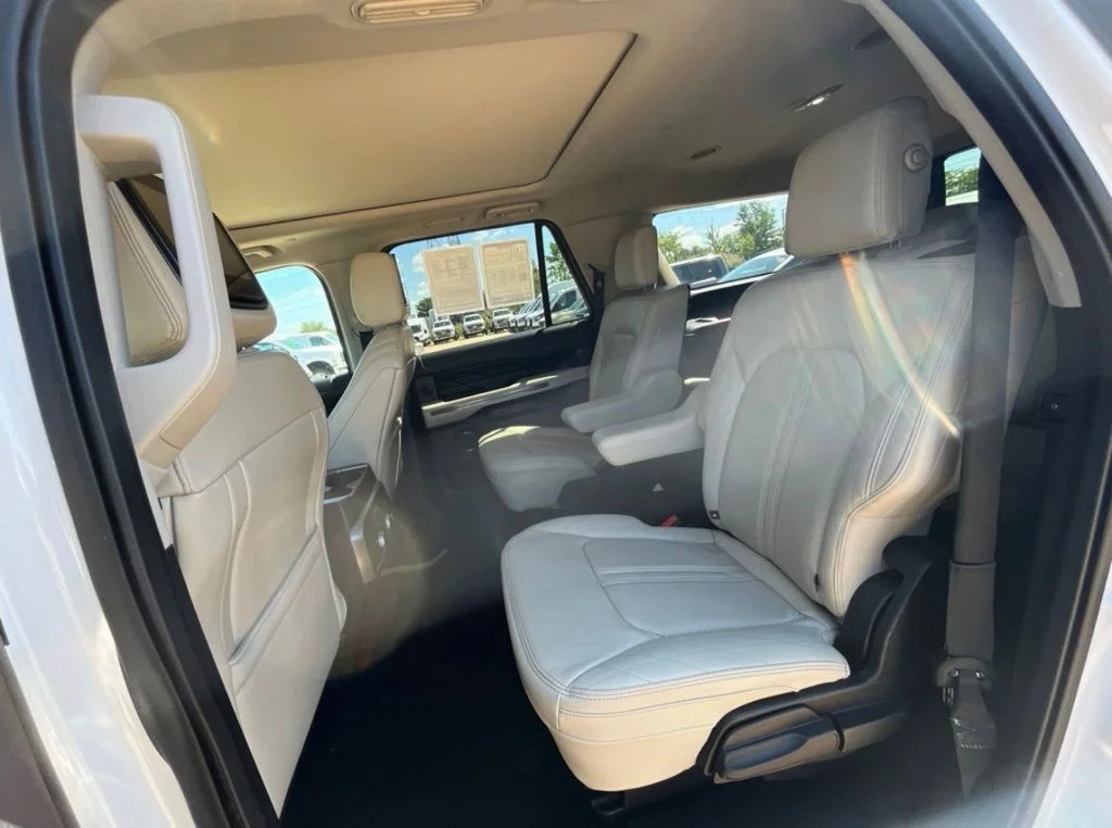 Used 2019 White Ford Platinum image 6