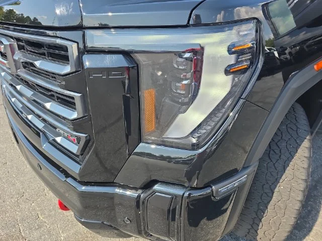 Used 2025 Black GMC AT4 image 33