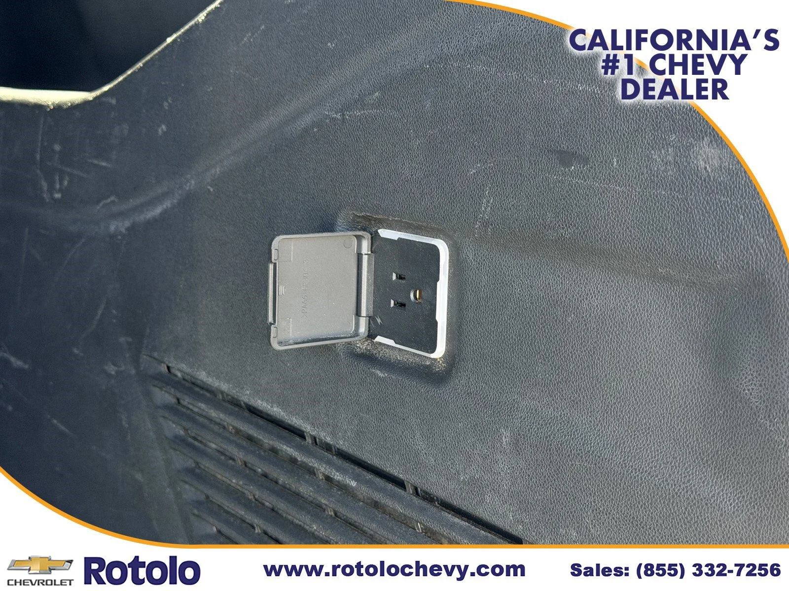 Used 2025 Sterling Gray Metallic Chevrolet Z71 image 14