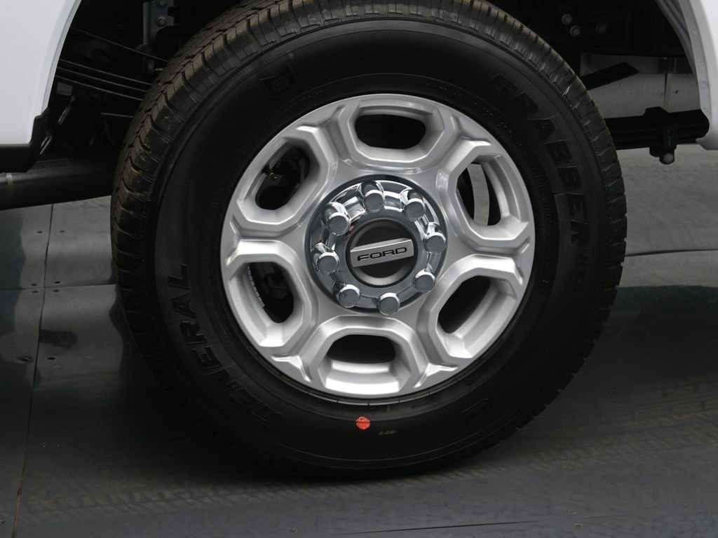 New 2026 Oxford White Ford XLT image 20