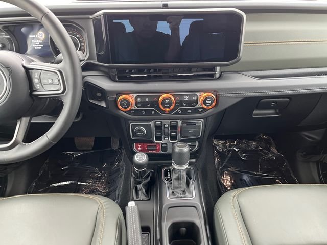 Used 2025 Black Jeep Mojave image 15