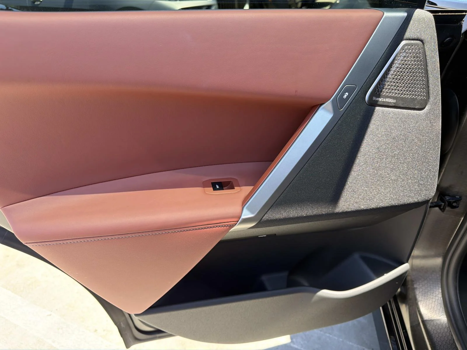 Used 2026 Frozen Deep Grey Metallic BMW M70 Sports Activity Vehicle image 9