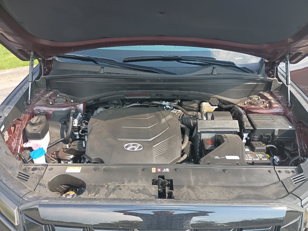 Used 2025  Hyundai SEL image 21